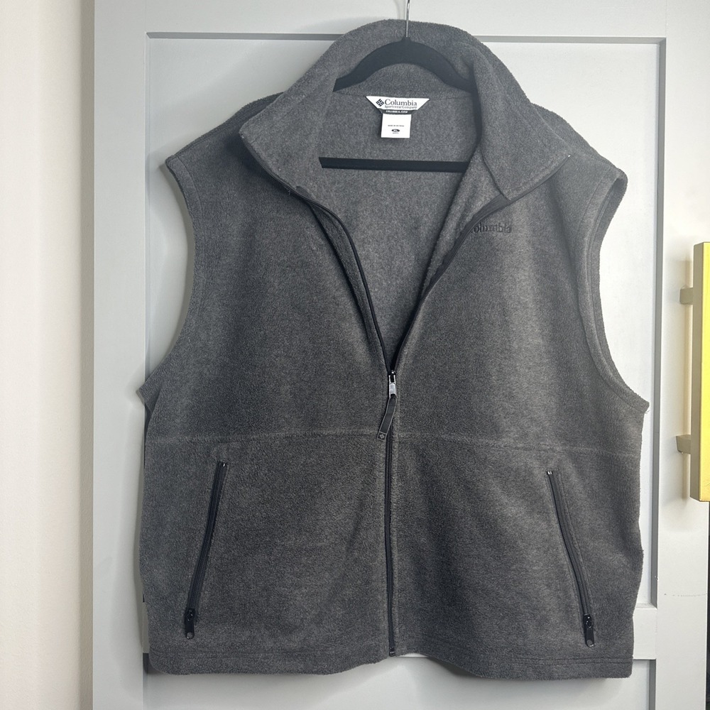 Columbia Vest Men's XL‎ Charcoal Gray Fleece Full Zip-Up Front w/ Zipper Pockets